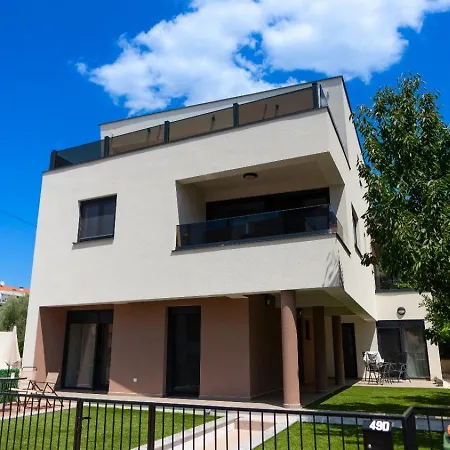 Princess Lea's Zadar